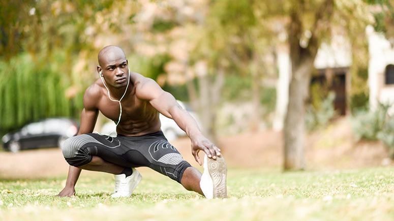 Fare stretching prima dello sport è fondamentale per prevenire questo fastidio 