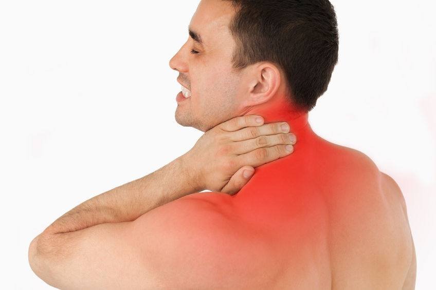 Il dolore dal collo spesso si irradia lungo il braccio fino a raggiungere le dita