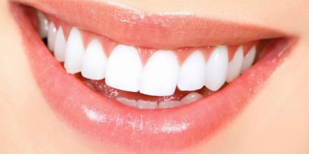 Questi cibi ti faranno avere denti più sani e più belli
