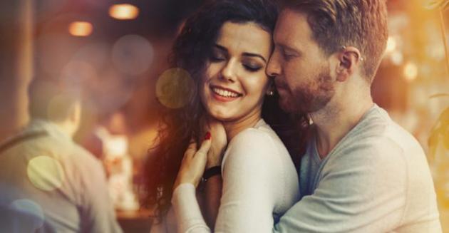 7 uomini spiegano cosa fanno le loro donne per farli innamorare, riuscendoci benissimo!