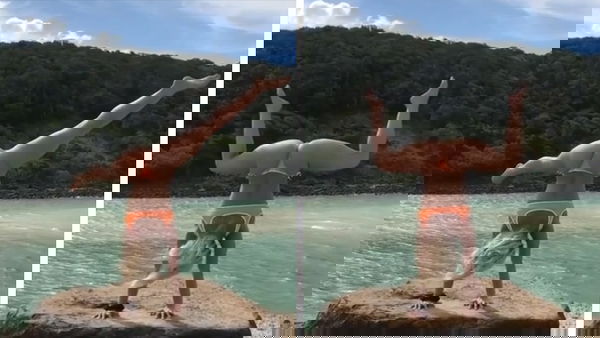 Fa ginnastica in riva al lago: i suoi esercizi acrobatici fanno impazzire tutti!