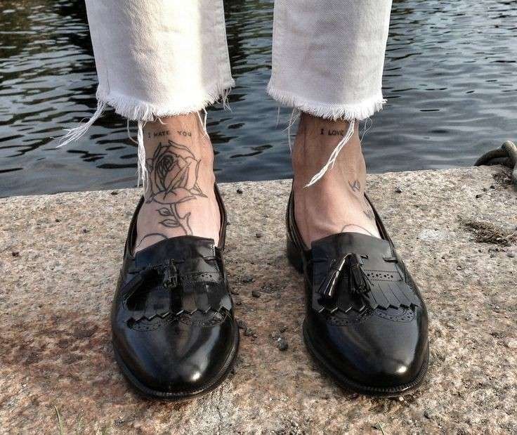 Il tatuaggio cavigliera può essere anche sinonimo di stile