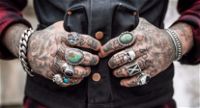 Trash polka tattoo: quali sono e significato dei simboli