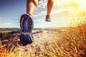 Dimagrire correndo tutti i giorni: programma settimanale e consigli