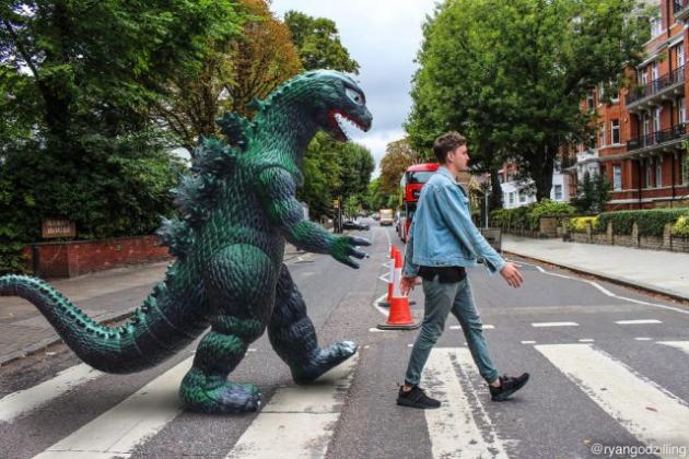 Compra modello in scala di Godzilla per 8 dollari: ecco cosa se ne fa. Fantastico!