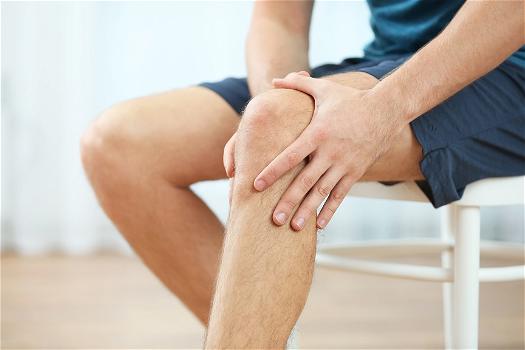 Dolore alle ginocchia: cause, come rimediare ed esercizi utili