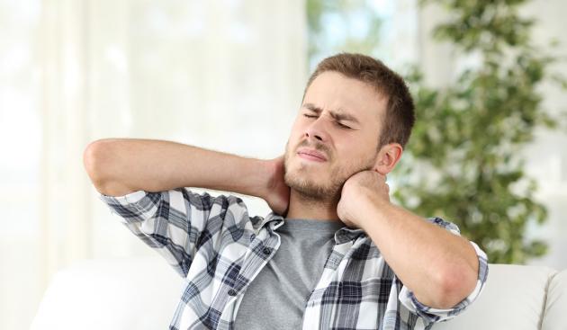 Linfonodi ingrossati sul collo: cause, cure e rimedi