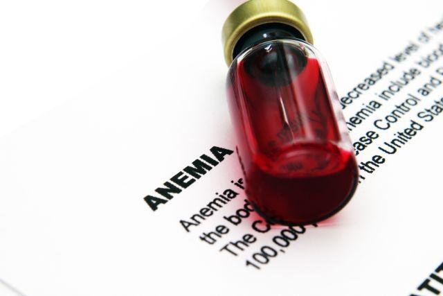 Tra le cause e le patologie diagnosticate vi è anche l'anemia, a sua volta derivante anche da una dieta carente di ferro