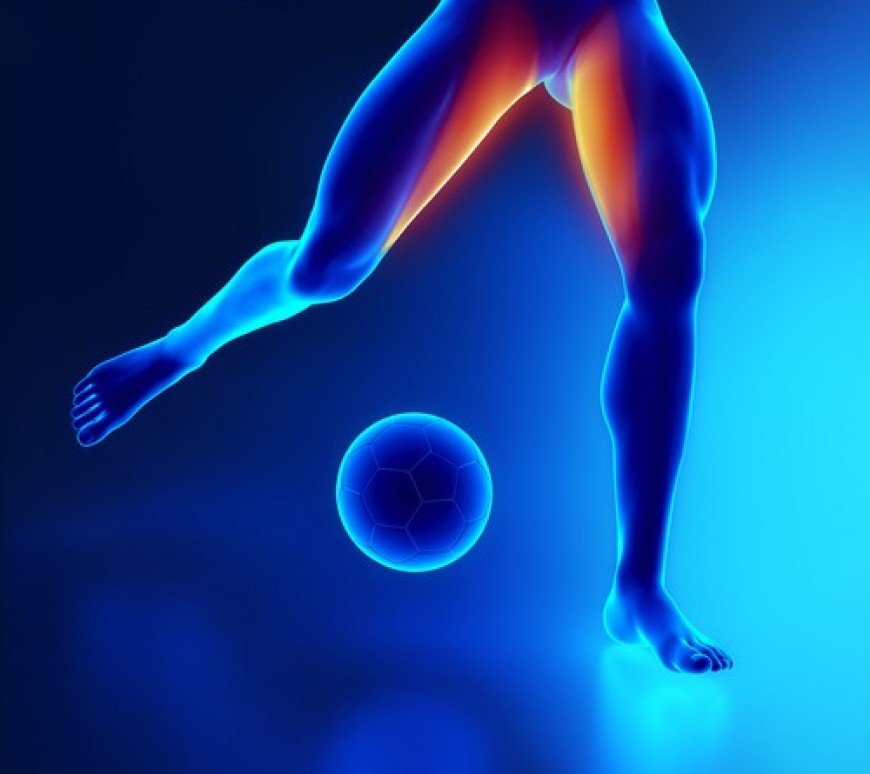 Gesti atletici come lo slancio della gamba per calciare un pallone possono, nel lungo periodo, causare il dolore al pube