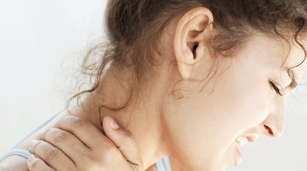 Rimedi al torcicollo e cure naturali più efficaci