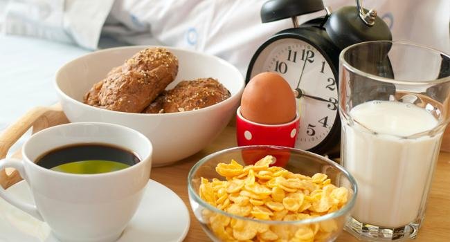 Cronodieta: mangiare all'orario giusto fa dimagrire