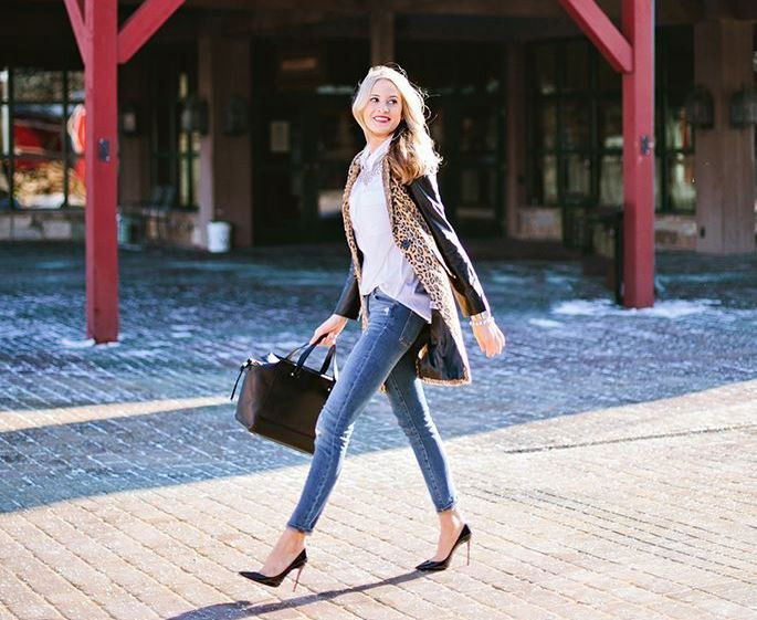 Come indossare i jeans in ufficio: i consigli per non sbagliare