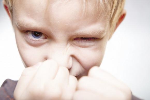 Cosa fare se tuo figlio ti tratta male