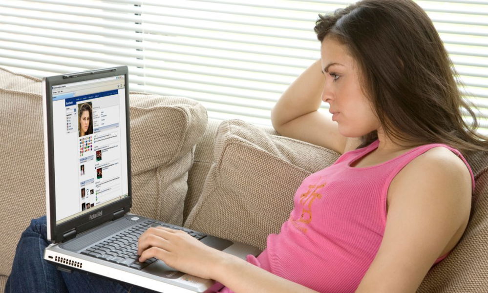 Adolescenti e social network: qual è l’età giusta per iniziare?