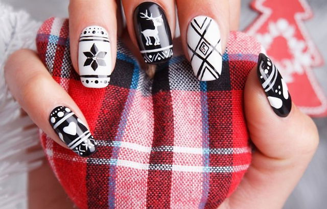 Nail art natalizie: idee semplici passo passo