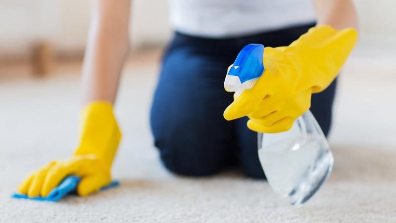 Come pulire il pavimento in modo naturale