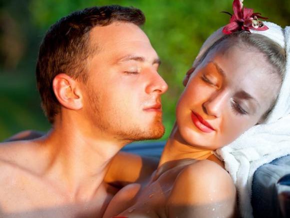 Il tuo partner ti tradisce? Ecco come capirlo!