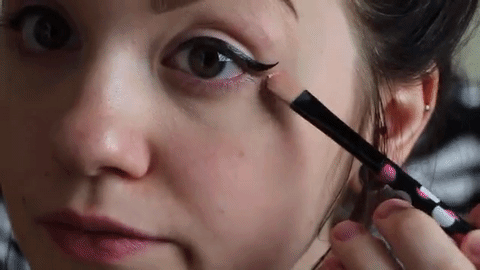 Ecco come applicare l’eyeliner in modo perfetto!