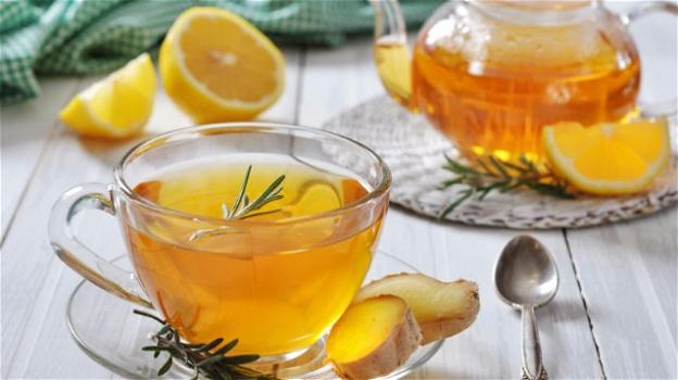 Sciroppo zenzero, limone e miele contro tosse e raffreddore