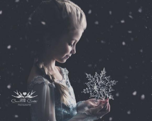 Una bimba di 7 anni e la sua mamma indossano i costumi Disney. Le loro foto sono stupende!