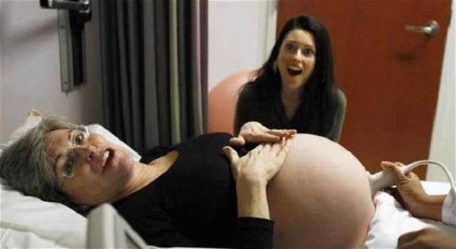 Questa donna è incinta a 61 anni. Ma non è la sua età a far discutere. Ecco la sua strana storia
