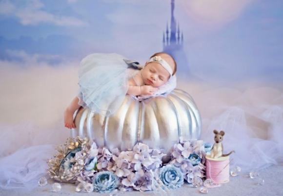 Ecco le foto di alcune neonate vestite da principesse Disney: sono davvero adorabili!