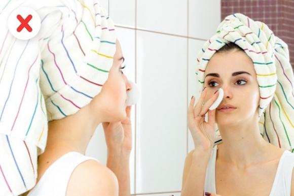 Ecco alcuni segreti che le aziende di cosmetici non vogliono farti conoscere
