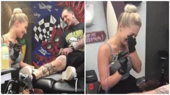 L’uomo le mostra il tatuaggio che nasconde sotto i pantaloni. Quando capisce il motivo la donna scoppia in lacrime