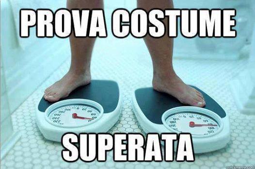5 dure verità che riguardano molte donne quando si compra un costume da bagno