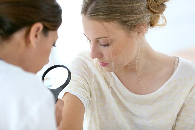 In caso di bolle e prurito persistente e causato da altri fattori è necessario consultare il medico o il dermatologo