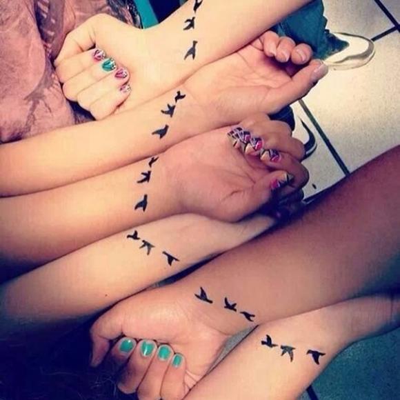Questi tatuaggi mostrano quanto possa essere forte il legame tra sorelle