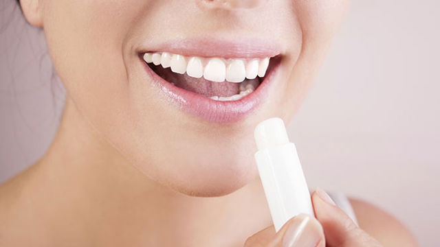 Come realizzare un burrocacao con ingredienti naturali