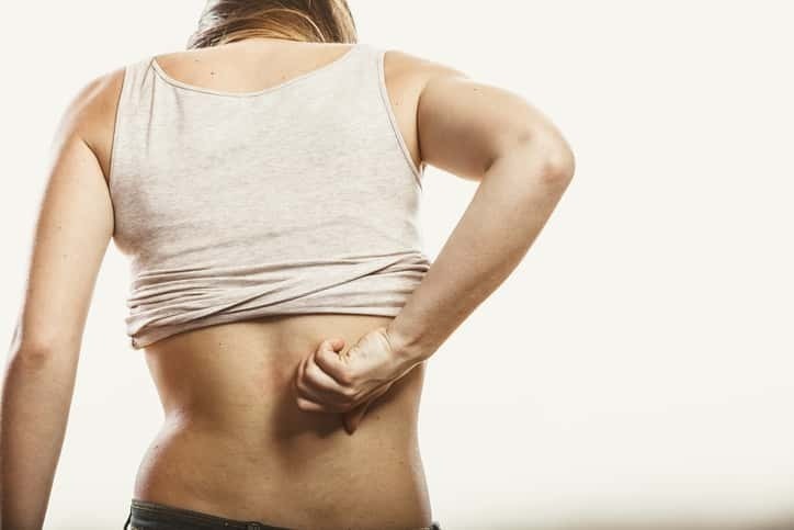 Il prurito e le bolle sono l’effetto della reazione allergica innescata dal nostro corpo
