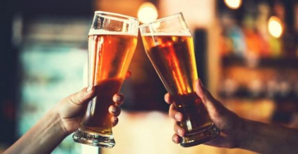 Non dovresti mai fare queste 9 cose a stomaco vuoto, ne va della tua salute