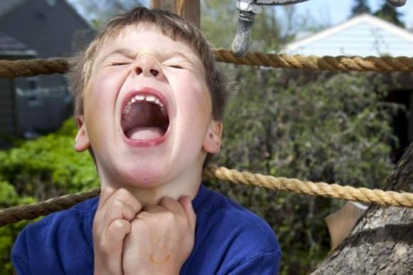 Come interrompere i capricci dei bambini con una semplice domanda