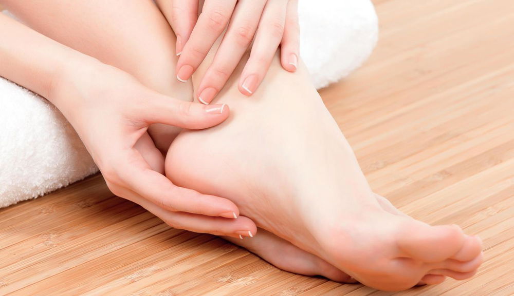 Occhio di pernice al piede: cause, sintomi, cure e rimedi naturali