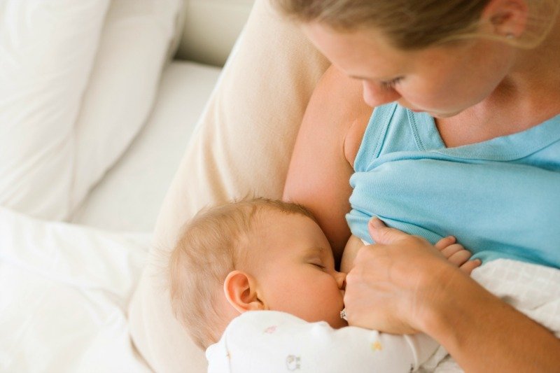 I fermenti lattici sono vivamente consigliati anche durante l’allattamento, specialmente se il bambino non può usufruire del latte materno