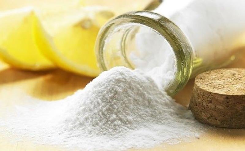 Il bicarbonato di sodio è un rimedio naturale per combattere le bolle in bocca