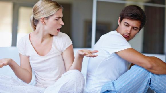 Le frasi più ipocrite del primo appuntamento: ecco la loro evoluzione un anno dopo