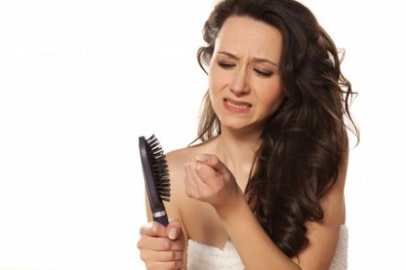 11 falsi miti che ci impediscono di avere capelli lunghi ed in salute