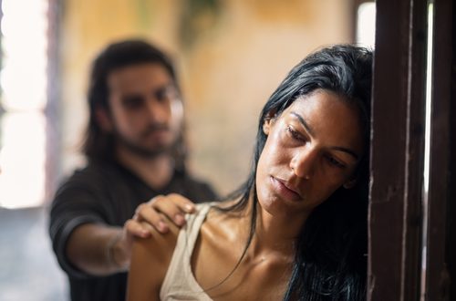 Questi segni indicano che il tuo fidanzato è una persona tossica