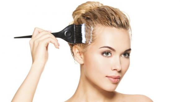 Ecco come tingere i capelli in modo naturale: alcuni trucchi e consigli molto utili