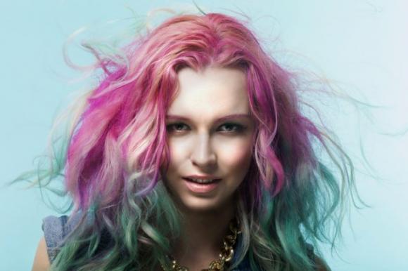 Ecco come tingere i capelli in modo naturale: alcuni trucchi e consigli molto utili