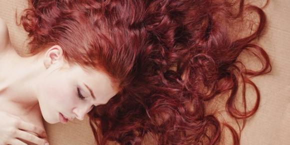 Ecco come tingere i capelli in modo naturale: alcuni trucchi e consigli molto utili