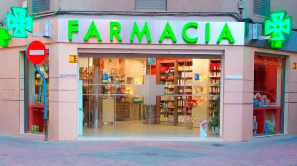 Un uomo affronta il farmacista che aveva offeso sua moglie. Ma non immaginava di sentire questa spiegazione!