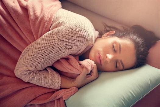 Melatonina per dormire: come assumerla ed effetti collaterali