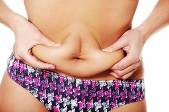 Non sei grassa, sei gonfia: ecco alcuni consigli per avere un ventre piatto