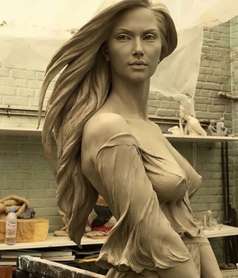 Sono state realizzate per esaltare la donna…e sono così belle che sembrano vere!