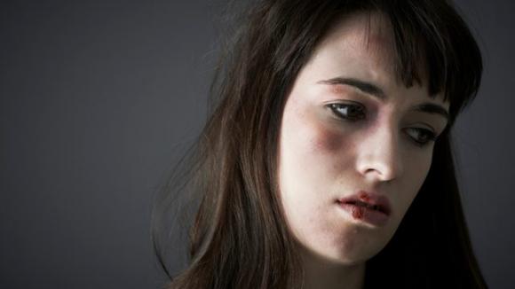 Violenze domestiche: ecco 4 tristi verità che ogni donna dovrebbe conoscere