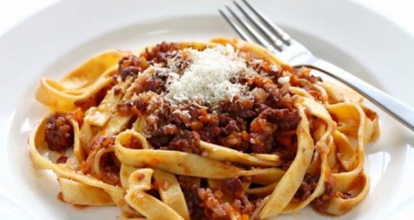 Queste 6 combinazioni di cibo rovinano la tua salute